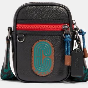 📦SOLD!!📦📦Coach Cross Body Terrain